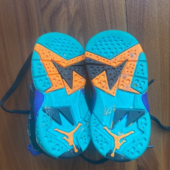 Retro 7 Jordan’s - Picture 5 of 6